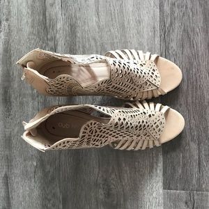 Klub Nico Cage Heels